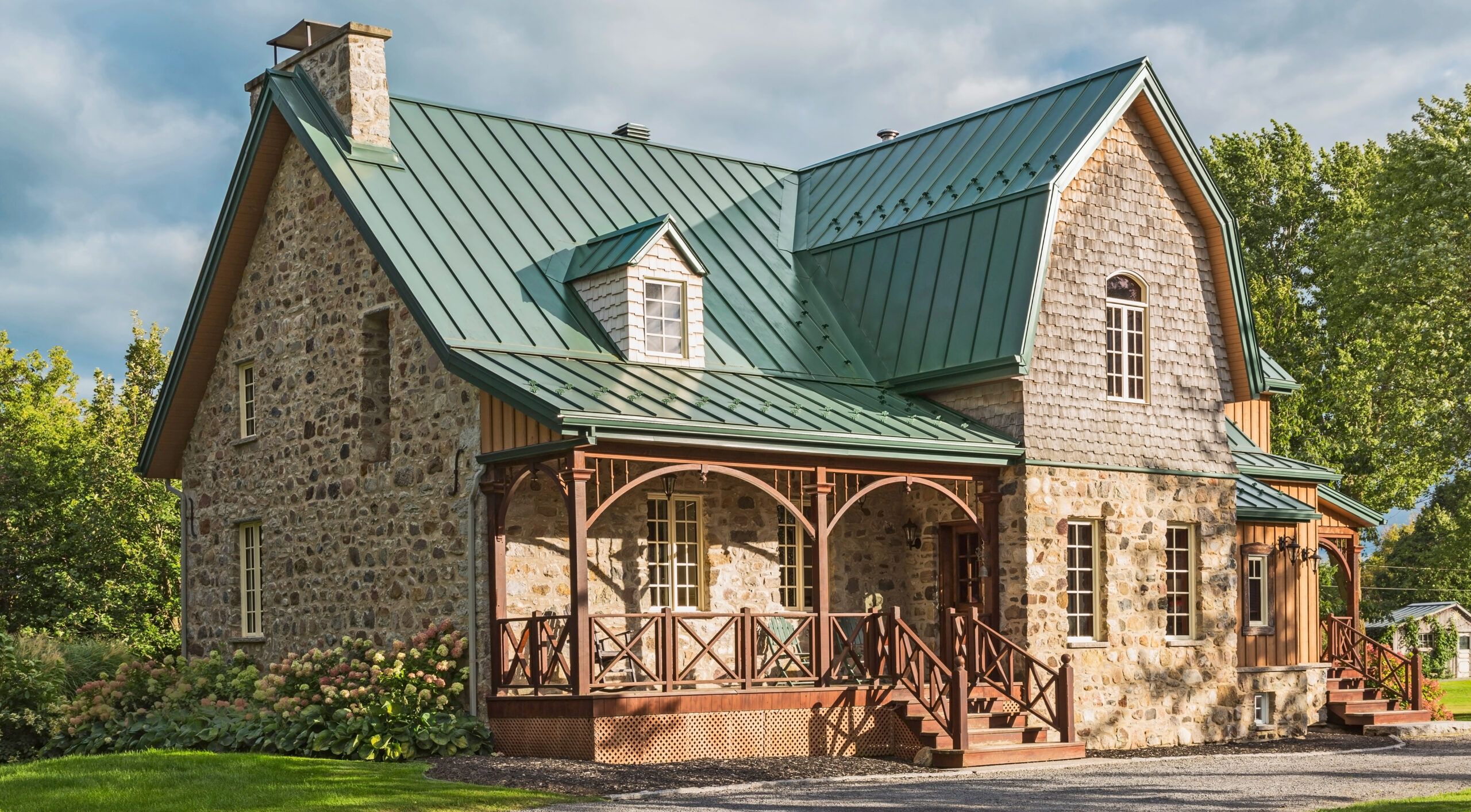 Metal roofing installation Highlands Ranch Colorado - durable residential roofing solutions by licensed contractor